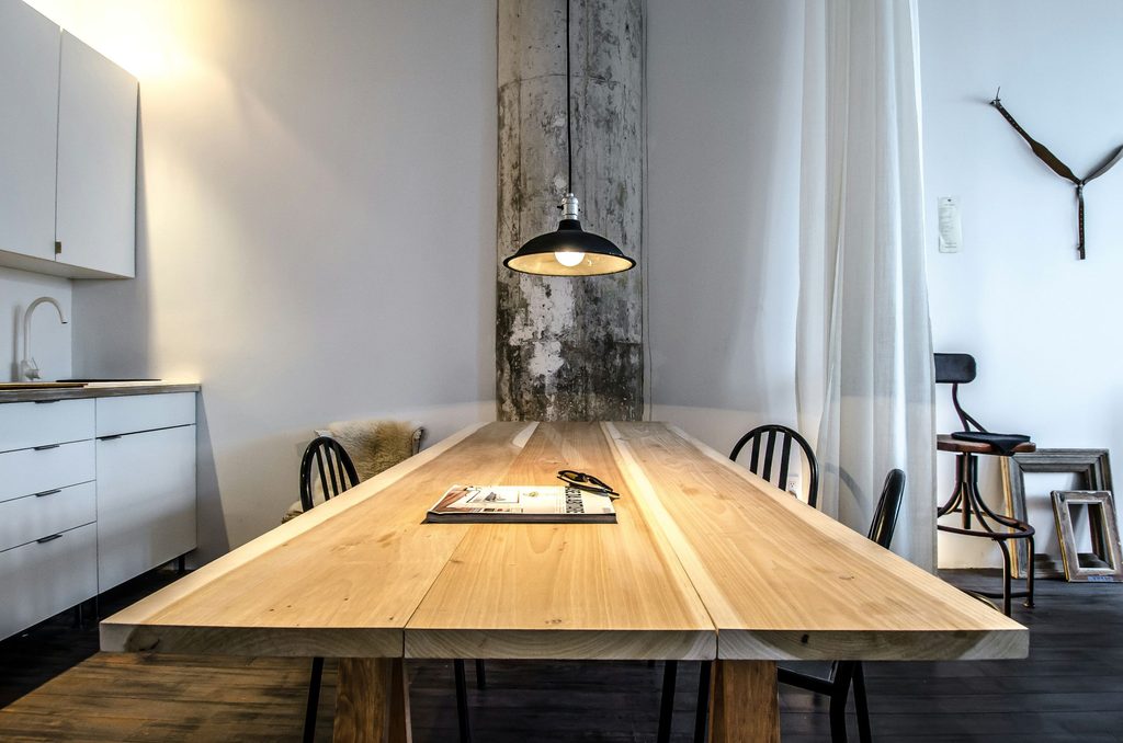 Hvorfor købe et spisebord i træ